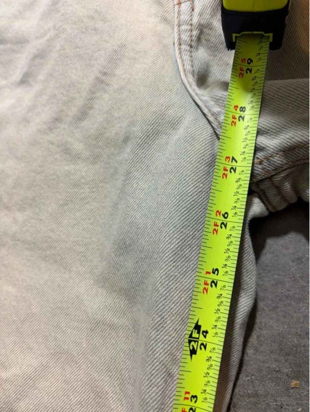 Baggy fit tan light blue wash jeans 29/30